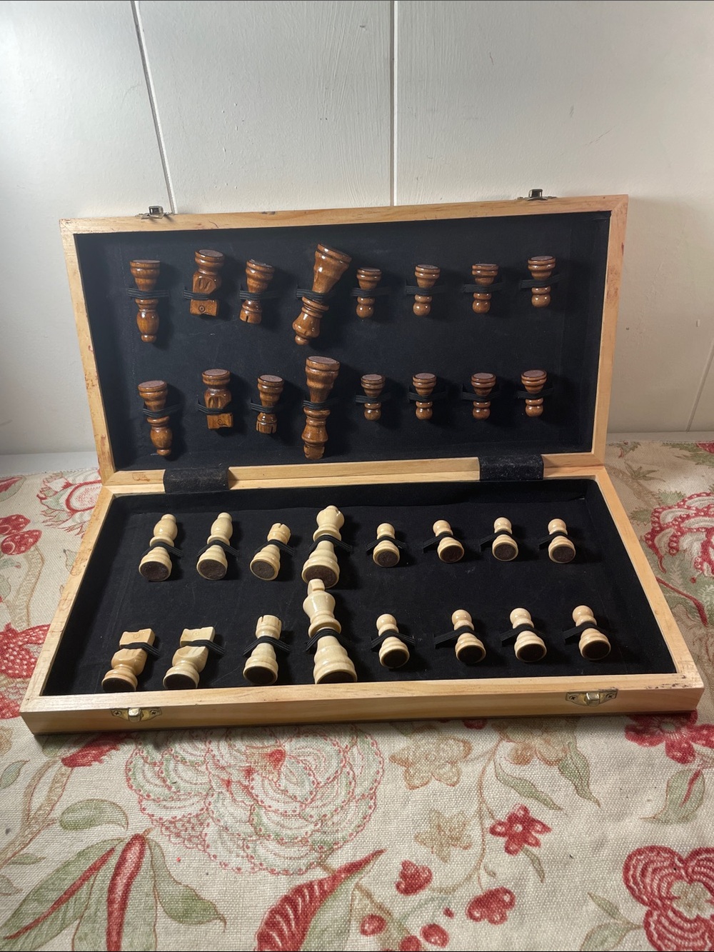 Vintage Folding Travel Classic Wood Chess Set in Natural and Brown Felted Pieces